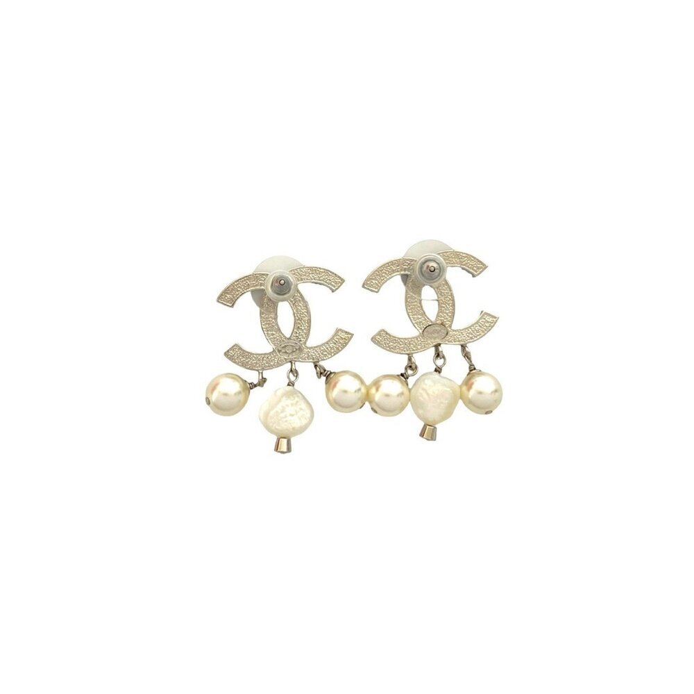 CHANEL Silver Pearl Logo Earrings - Picture 4 of 4